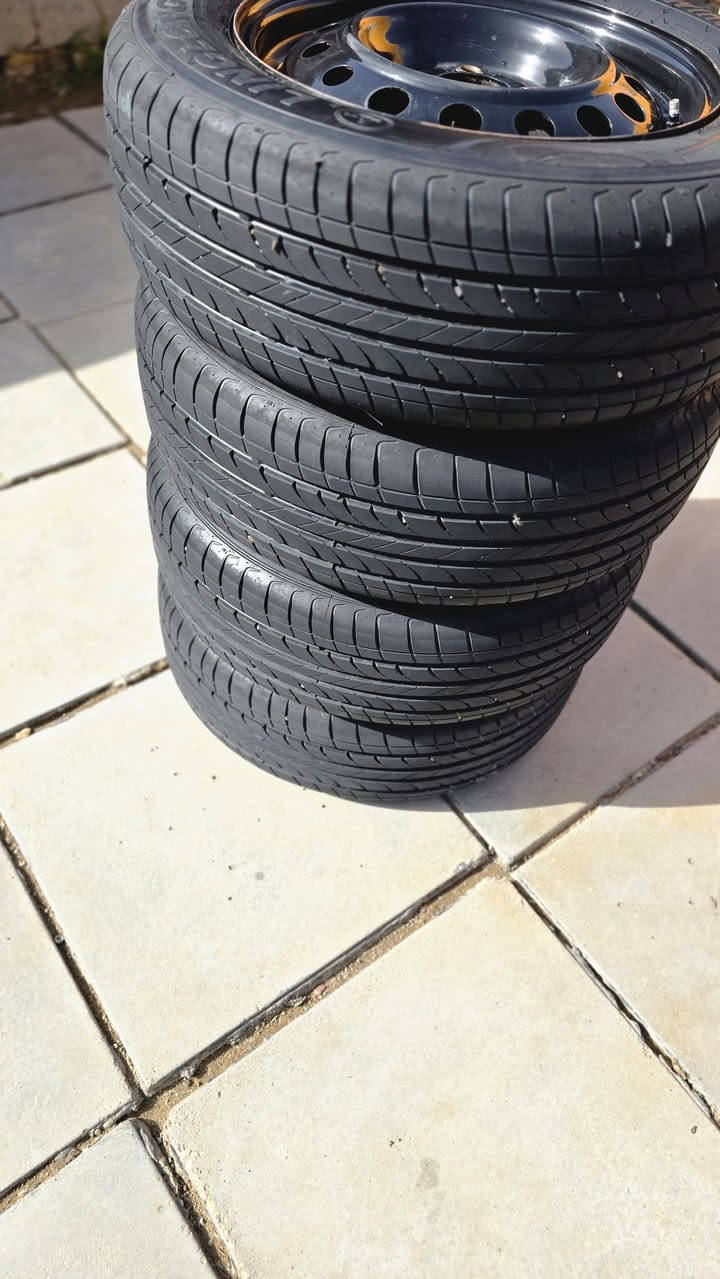 السلام عليكم  تخم تاير للبيع جديد اصدار 2025 استخدام 10ايام فقط هنه وحساساتهن مكاني ناصريه 
شراي يتصل 
***********
