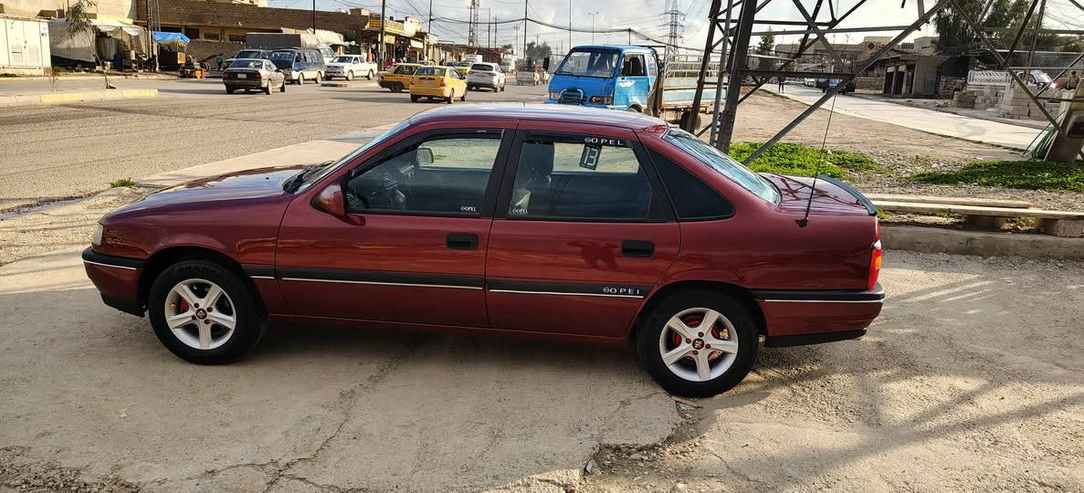 للبيع اوبل فكترا  حجم 18 موديل 92 رقم نينوى مصطره هزه جديده شرط تحويل كير مكينه شرط استيرن بور اصطاب اي بيئس  مطوزه جماليه بدون معجون ولا ضرر شرط من دعاميه لدعاميه دواير مامصلح السعر 48 وبيها مجال *********** /***********
