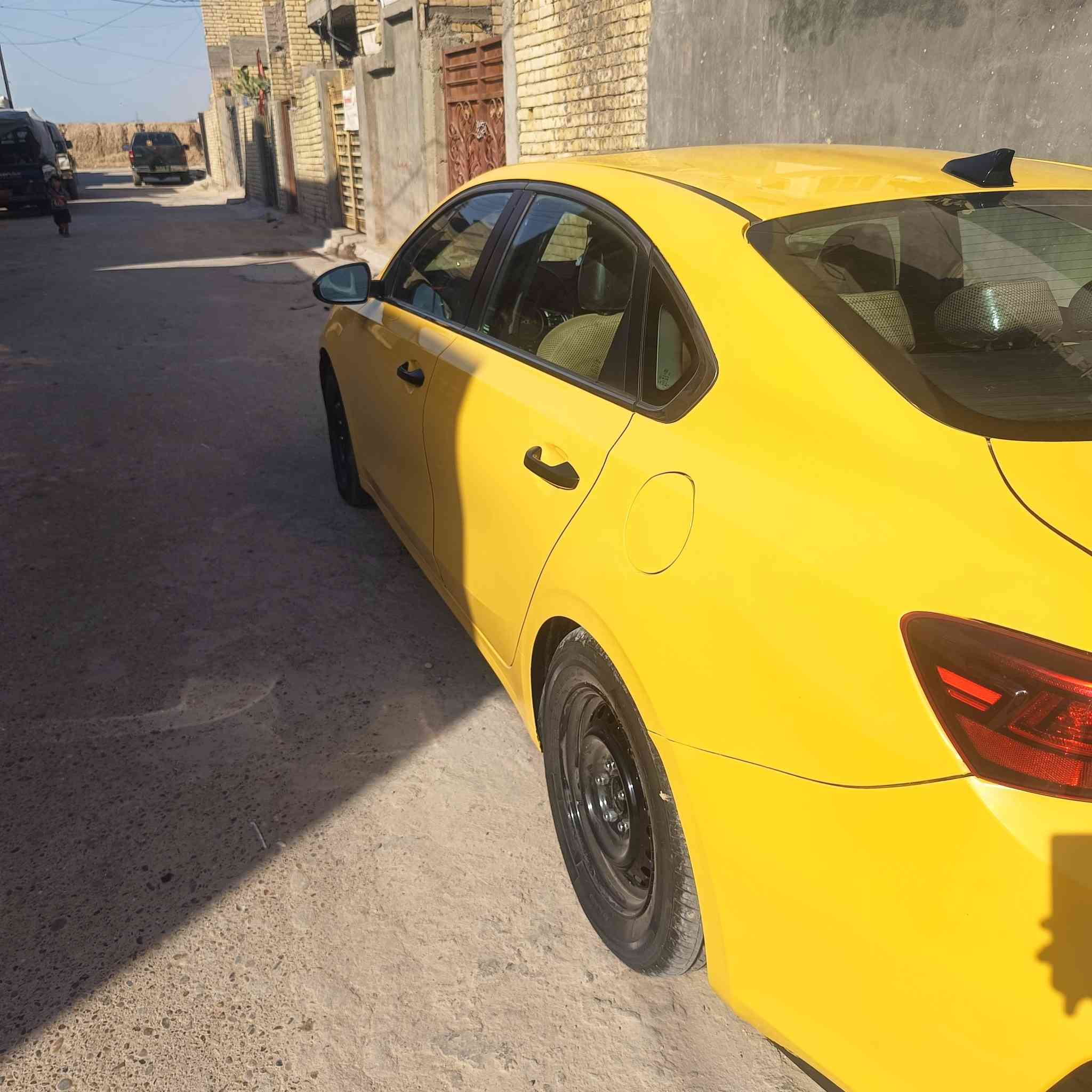 السلام عليكم سياره فورتي 21 خير من الله سياره باسمي رقمها بغداد سياره محور القر مالتها من سيفتي الى اي تي مكانها بالعبيدي اتصل على الرقم وادز لك صور حادثه تمام هاذا رقمي***********
