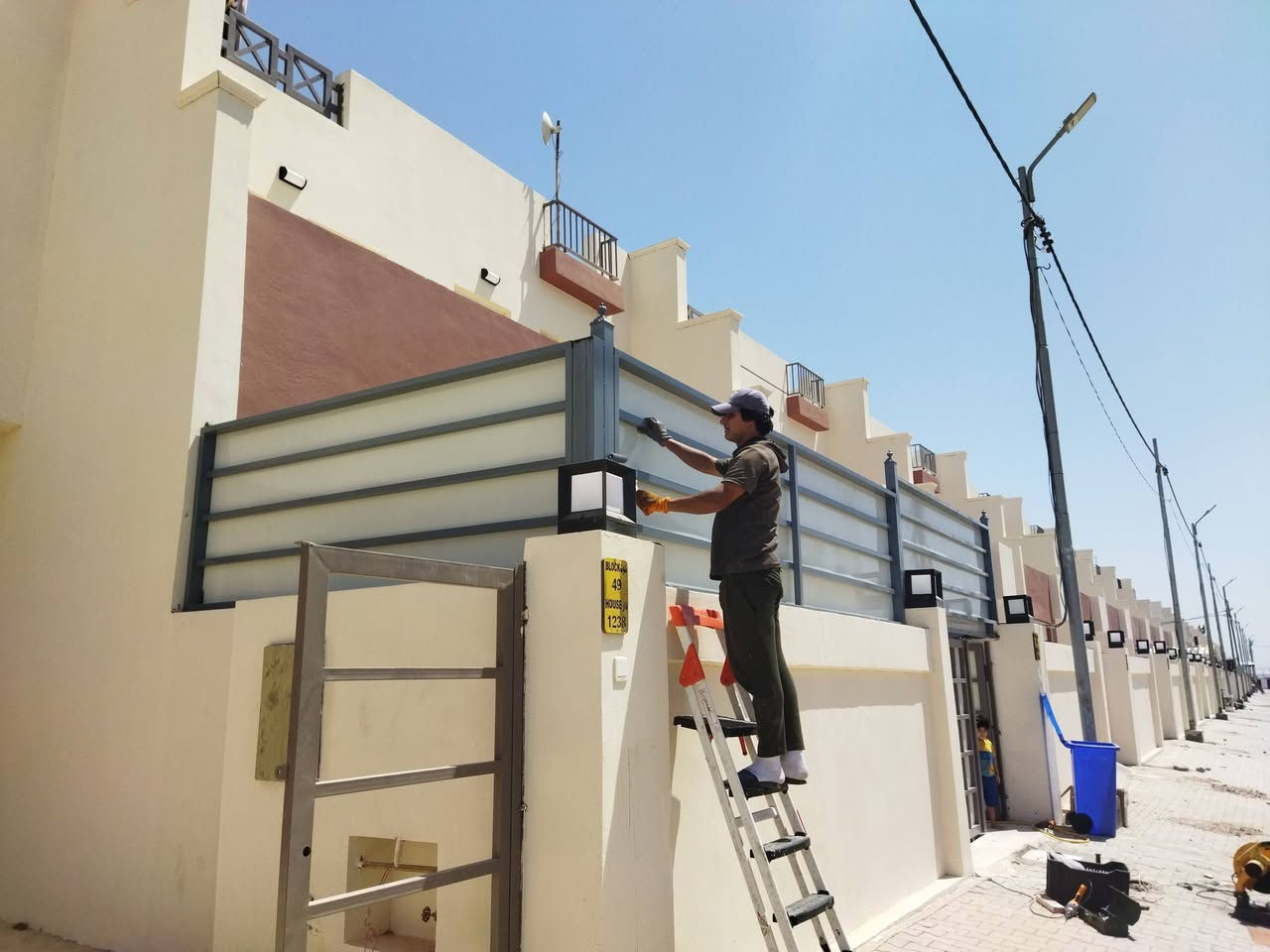 عمل محجر سياجات مغلفه زائد سقوف سندويج وكيسبان للتواصل واتساب 
    ***********
