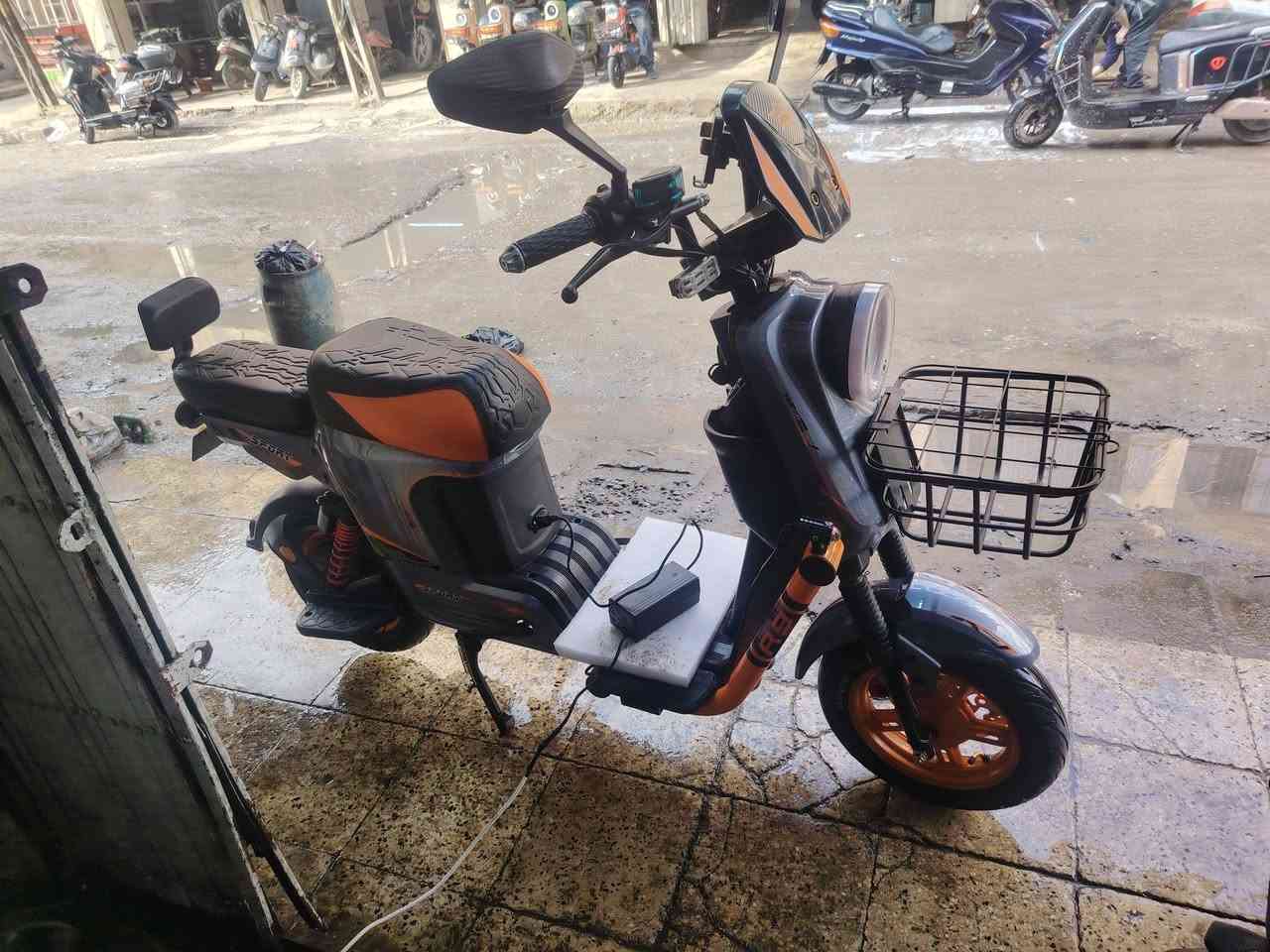 السلام عليكم  مكلف بلنشر
مواصفات معروفه
دراجه شحن ار 9
جديد لك شرط الفحص 
***********
***********
