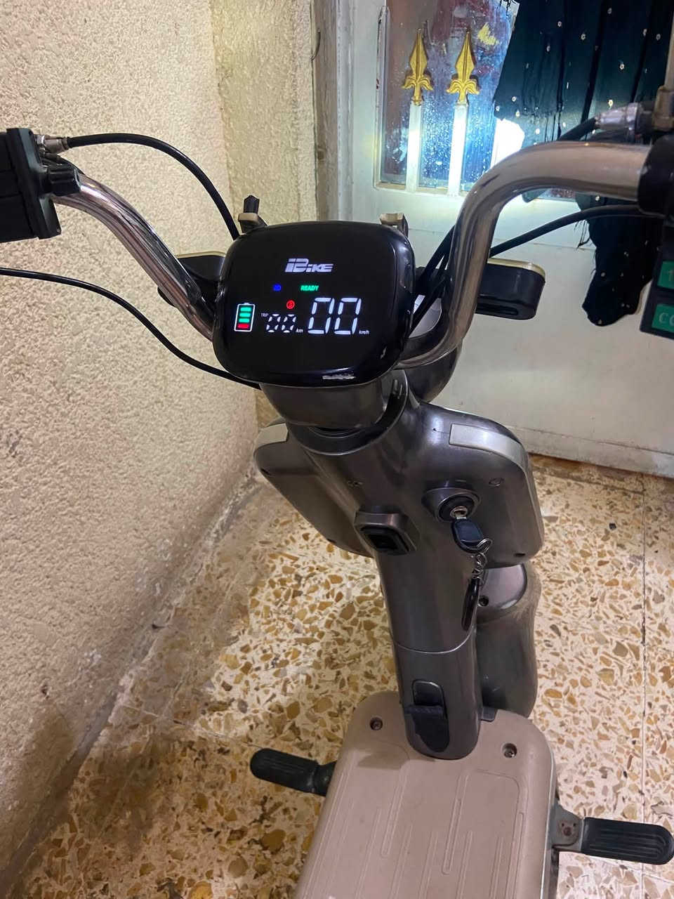 دراجه شحن حجم ١٤ بطاريات ليثيوم بصمه  و سويج
تمشيك ٢٠ كيلو 

فقط الإشارات واكفه ١٩٠ الف 

والي مايعرف بالباتري الليثيوم ابحث عنه 

مكاني بغداد الشعله  ام نجم 

متواجد واتس اب ***********
