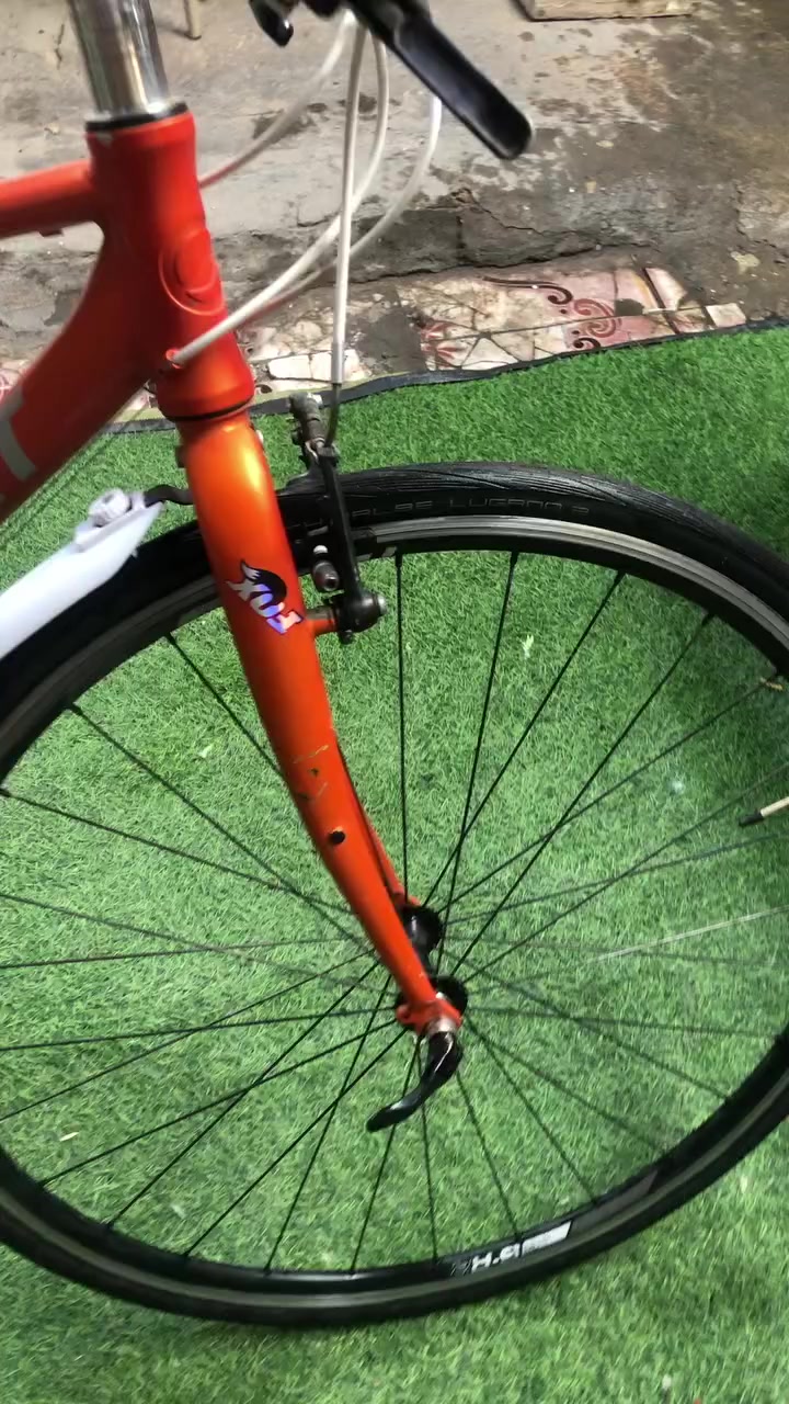 السلام عليكم جاينت المنيوم لون مميز للبيع ***********
