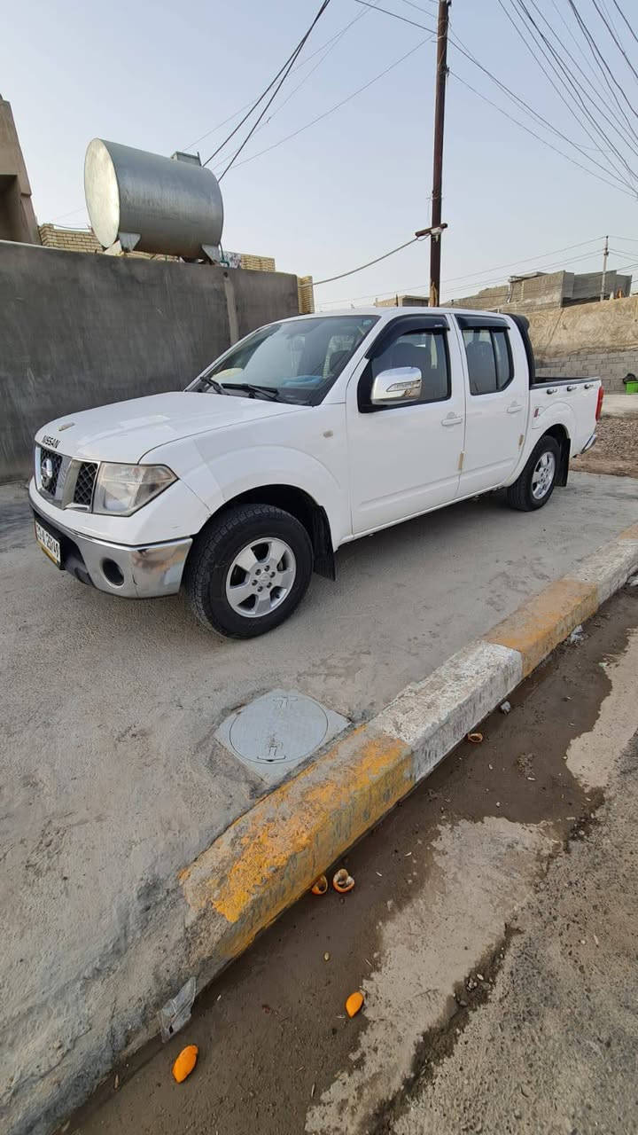 السلام عليكم نيفارا موديل 2009. رقم سليمانيه. كير عادي سبع نمر السياره بلاديه بس بيهه بارد الباب الخلفي مفتوح بس بلادي محرك بلادي مجفت ستندر منضومه غاز 60 لتر  ب مكان سبير  السياره لاتنقيص ولاتبخير تدفئة كهربائيات كلها شغاله تبريد ثلج ارضيه جلد احمر السياره بيهه سونار تايرات جدد السياره ناعمه خير من الله السعر 110وبيها مجال قليل العنوان بغداد ***********
