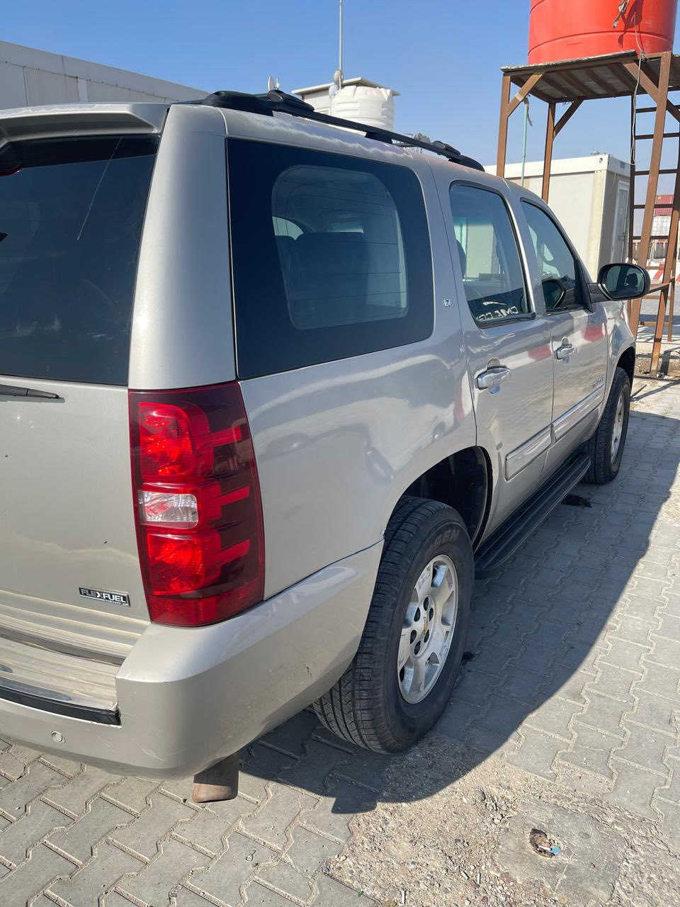 عندي تاهو ٢٠١٣ معلايه بيها صبغ مكانات ومعجون هم مكانات والبقيه كير محرك تبريد تخم تاير دواخل كلها خير من اللّٰه سعره 165 بيه مجال تجي وتشوف بعينك رقم بصره بأسمي سنويتها تنتهي ٢٦ الشهر الثالث *********** مكاني بصره ام قصر
