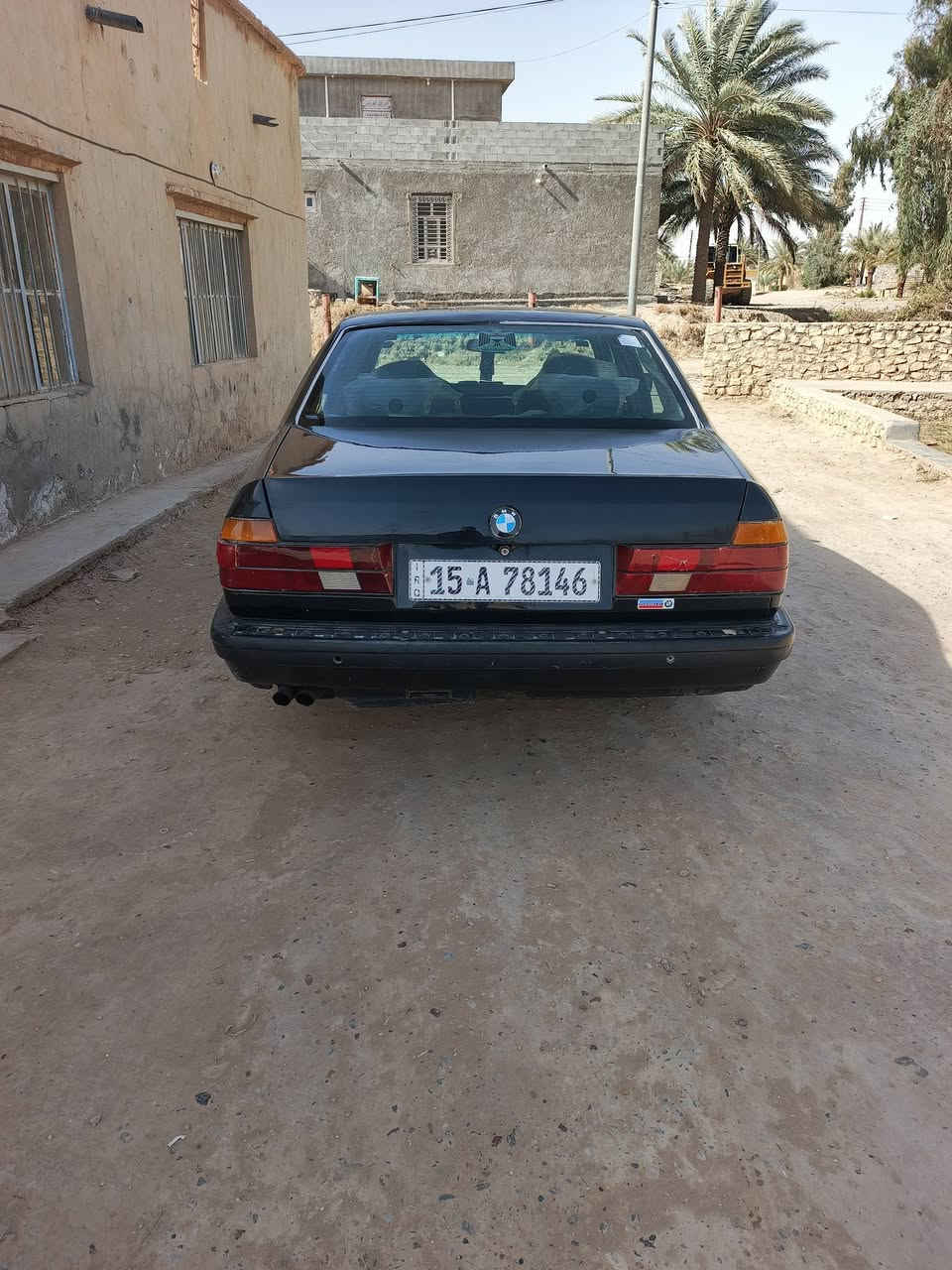 السلام عليكم للبيع او مراوس حسب القناعه 
العنوان هيت ناحيه الفرات 
الهاتف ***********
