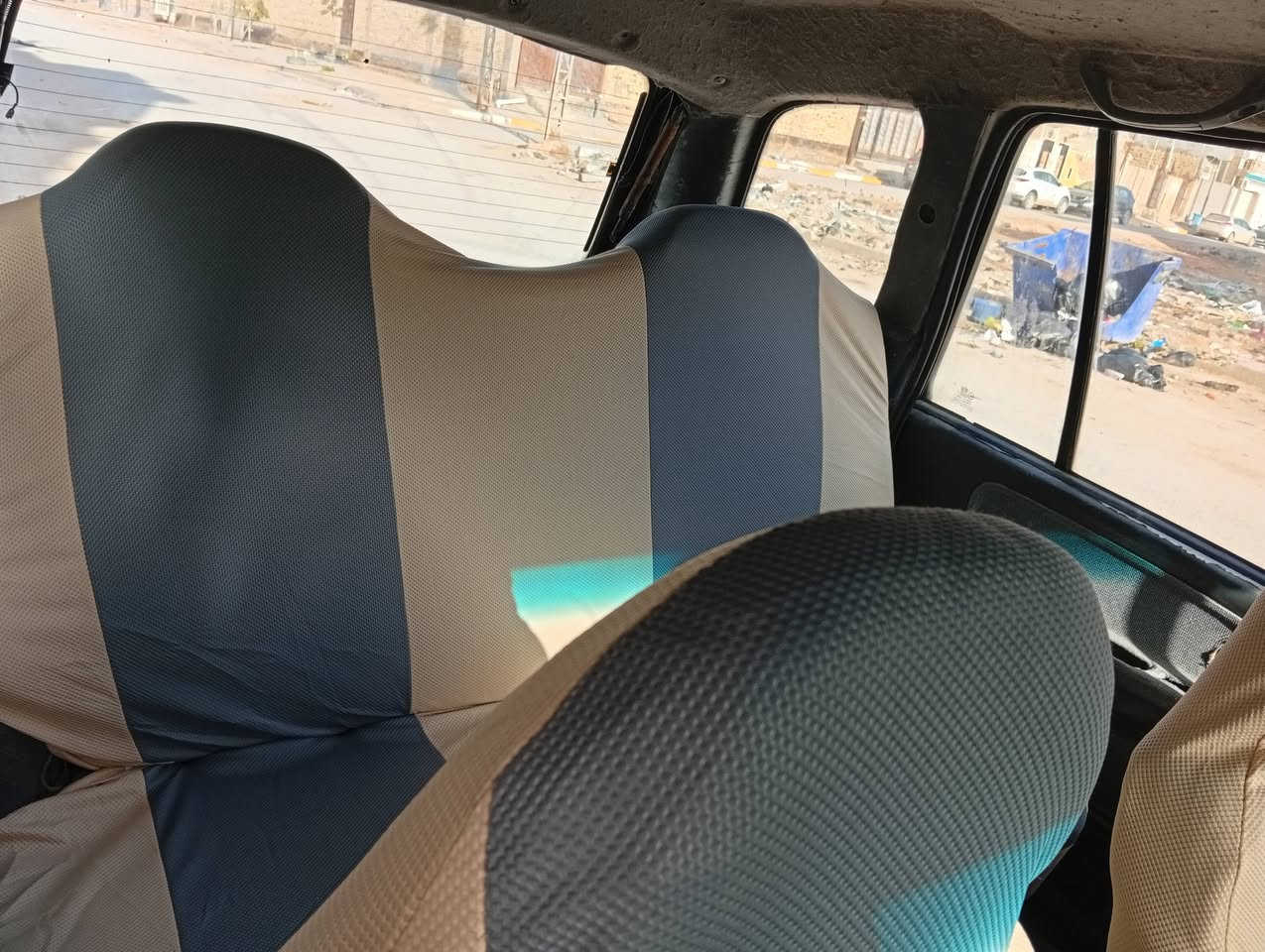 السلام عليكم...
كيا سبورتج موديل ٩٤
 محوره محرك وكير اتوماتيك دايو
باتري جديد كازكيت اصلي جديد واتر بم جديد قوايش جديده قبل اسبوعين شديتهن 
فيت بم اصلي منظومة بانزين كامله جديده 
راديتر جديد جاينات جديده
دكسات جدد اصلي حدايديه كامله بوربرينات امامي وخلف
 كله جديد على أيدي 
تانكي بانزين قبل اسبوع بدلته 
دوشمه جديده و ارضيات 
سياره مال جناي صاحب عمل أو مهنه 
رقم دولي انبار مداور بكل المحافظات 
سنويه لشهر ١٢ 
صاحب السياره من بغداد مدينة الصدر 
مكان السياره الديوانيه السعر ٣٣ ورقه 
بيها مجال حك الجيه فقط
 غير متواجد على الفيس للانشغال
***********
