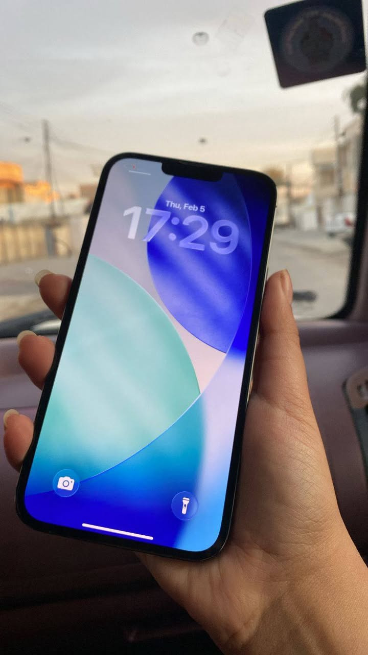 📱 للبيع: iPhone 13 Pro Max (نظافة ممتازة)
المواصفات الأساسية:
• الموديل: iPhone 13 Pro Max.
• الذاكرة: 256 جيجابايت.
• اللون: كرافيت (Graphite) ملكي.
• نسبة البطارية: 88% (أصلية وأداؤها ممتاز).
• الحالة: الجهاز نظيف جداً (مثل الجديد)، خالي من أي شخوط أو عيوب مصنعية.
• القفل: مفتوح على كل الشبكات (Sim: Unlocked).
• الحماية: FMI Off (الجهاز جاهز للاستخدام ومسوح منه كل الحسابات).
• الفحص: الجهاز مفحوص 100% وشغال بجميع خصائصه (Working Phone).
• الإصدار: يعمل بنظام iOS 16 (مستقر جداً).
(السعر 950 الف )
