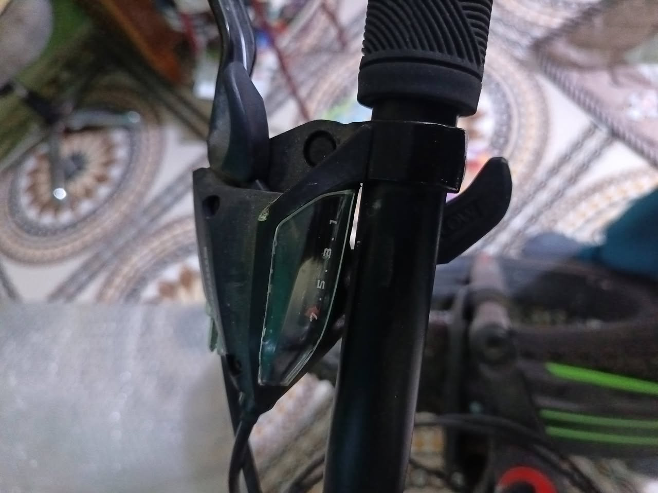 بايسكل دبابة حجم 26 اخو الجديد 7 مكاين سريع وخفيف بلمشي مكاني طويريج السعر 200 وبي مجال ***********
