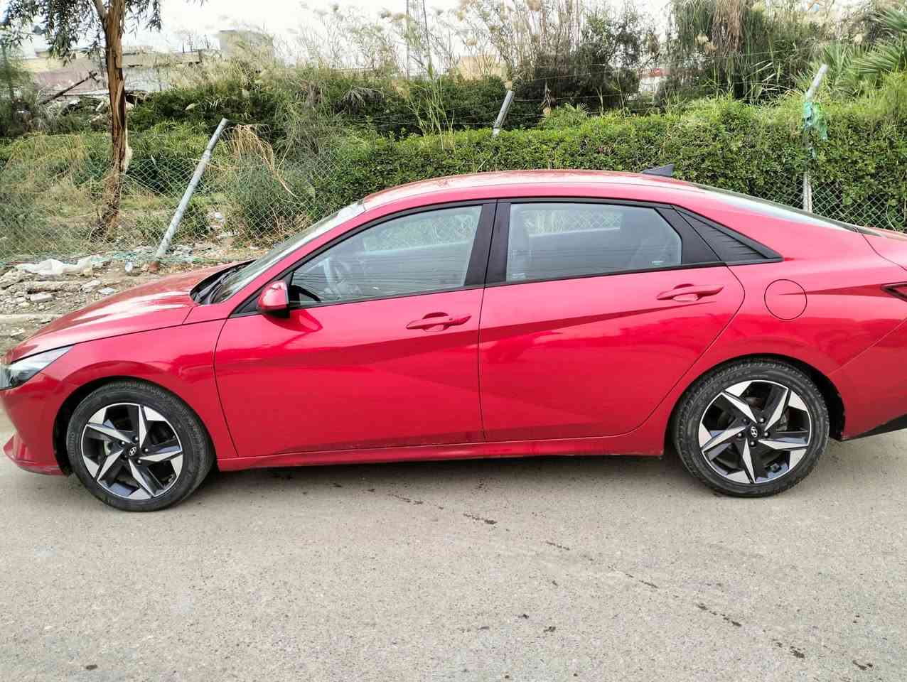 سلام عليكم النترا موديل ٢٠٢٣ فول عدا الفتحه ولجلد رادرات بصمه شاشه جبيره دشبول ديجتال ماشيه ٢٦ ميل حادثه جاملغ مبدل وبنيد مصلح ومصبوغ ربعه فقط غيرها كفاله بدون رقم مكاني بغداد الشعب  رقمي ***********
