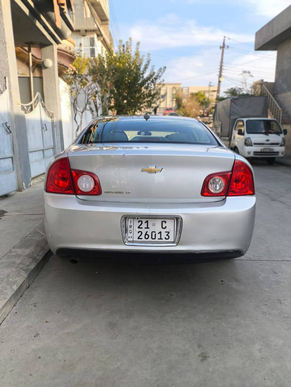 للبيع ماليبو موديل2012خليجي مكينه2400 كير ومكينه مكفولات دون صبق وبدون تبديل بيهه بس باردجاهزه من كلشي سياره بسمي رقم شمالي سنويه وهزه جديده2029تنتهي مصفره من غرامات سياره حلوه وجديده مال بيت استخدام شخصي لتواصل على رقم موبايل *********** غير متواجد على الفيس اني مكلف بنشر
السعر ١٠٧ وبيه مجال بسيط حك جيه
