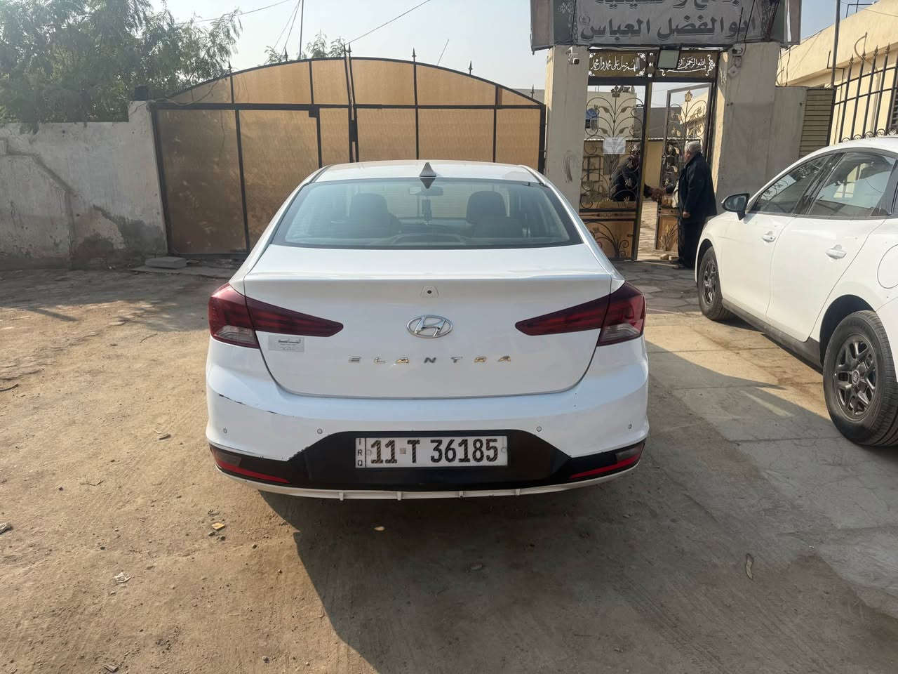 السلام عليكم 
للبيع
هونداي النترا 2020 خليجي
فولللل مواصفات 1/1 الاسمارت  سيارة مكفولة كفالة عامة من الصبغ من الشواصي  من ظربة سيارة بلادية  واستخدام شخصي فقط شخوط خفيفة ب الباب الخلفي موضح بصور  وتبديل رواجز بسبب الدهن خليته  طلع مغشوش 
السعر: 165$
تعال شوف سيارة وبيك خير وتدلل
ماشيه:129 km الف 
1- بصمة عدد 2✅
2- سلايد - فتحة ✅
3_محرك 2000 دوش ✅
4_كير At✅
5_حساس خلفي & امامي ✅
6_كاميرا خلفيه أمامي +داش كام بلادي ✅
7_شاشة كبيره اندرويد✅
8_تحكم أستيرن جهتين✅
9_وضعيات قيادة متعدده 4 وضعيات (ايكو +نورمل +سبورت + سمارت)✅
10_كشنات جلد لونين✅
11_مري شفط نضام ترحيب ✅
12_صندوق بصمه ذكي ✅
13_لد نهاري✅
14_تبريد قطعتين ✅
15_ويل كب/ويل كروم/✅
16_سببير غير مستخدم ✅
17_يدات نيكل✅
18_مدخل AUX+USB/بلوتوث….✅
19_شاشه عرض الاعطال ✅

العنوان / بغداد / تقاطع الدرويش/ حي التراث
هـ/*********** بغداد, العراق
