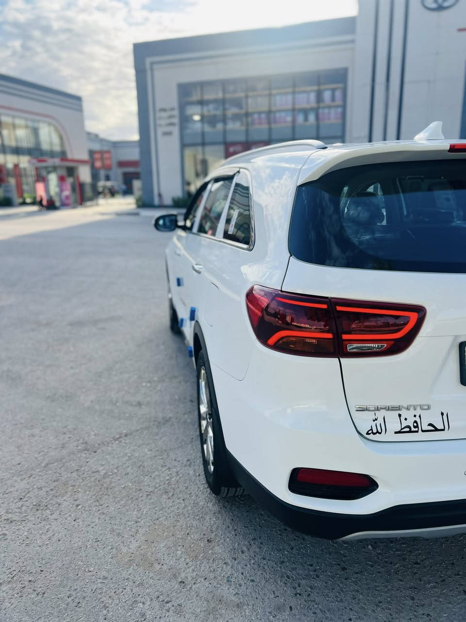 سلام عليكم حبايب
سورنتو موديل 2020خليجي 
السياره على وضع الشركه جديده جداً
كفاله عامه عده شخط زغير كلش

المواصفات:
1-ماشيه62 حقيقي
2-شحن لاسلكي
3-شاشه كار بلي
4-كراسي كهرباء
5-جنطه كهرباء
6-كراسي جلد بلادي
7-بصمه عدد2
8-تبريد3 قطع 
9-محرك3500 |6V
10-كامره دواره بلاديه
11- كتلوكات الشركه بيها
12-ارقام جديده وهزه جديده
13- السياره بأسمي تحويل مباشر
14-حساس امامي خلفي
15ويل كب عدد5 حجم الكبير
السعر273وبيها مجال بصيط
__________________________________________
مكان السياره نجف مقابل باب الخروج مال كراج بغداد
‏رقم الموبايل***********
‏آسيا بس واتساب***********
