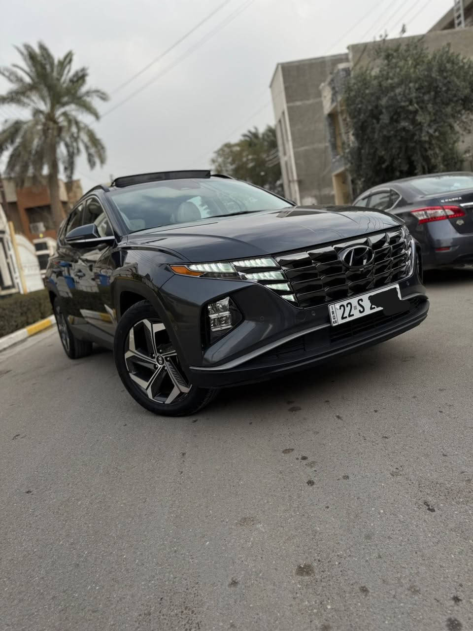 هونداي توسان بانزين 2023
....لمتد فوووول مواصفات بانوراما 
......... أعلى فئة بالتوسان جديدة جدَّاا 
محرك 2.5
........لون نفطي
..داخل جلد ابيض ملكي 
 
......المواصفات 
.... لمتد vip فول الفول أمريكي 

اوتو بارك .............. LIMITED VIP
1- بصمة تشغيل 
2- بصمة أبواب لمس دخول ذكي 
3- بنوراما على طول السيارة 
4- صندوق كهرباء شفط 
5- كامرات 360 درجة
 ( جانبية - أمامية - خلفية ) 
6- كامرات مع الأشارة 
7- السيارة تتقدم وترجع بالبصمة 
8- تبريد وتدفئة بالكشنات كشنات أمامية وتدفئة بالكشنات الخلفية
9- رادرات وسياقة ذاتية 
10- الكشنات الأمامية كهرباء 
11- أضواء محيطية 
12- كشنات خلفية هيتر 
13- مرايات تعتيم ذاتي 
14- أبل كار بلي 
15- أندرويد أوتو 
16- شاشة دجيتل 3 أشكال للقيادة 
17- أشاير ترحيب 
18- أضواء أمامية LED زنون 
19- أضواء خلفية LED
20- نظام سماعات BOOS
21- فول أوامر صوتية 
22- جامات أوتو 
23- قطعتين تبريد 
24- إشارات ب المري
25- كير دگم 
26- شفتات ستيرن 
27- تحكمات ستيرن 
28- السيارة تو ويل 
29- هاند بريك بصمة 
30- شحن واير ليس 
31- منافذ شحن 
32- أوتو هولد 
33- تشغيل عن بعد 
34- السيارة أوتو بارك 
35- حساسات أمامية 
36- حساسات خلفية 
37- گير ٣أنظمة
شفتات ستيرن  
درايف مود انضمهة قياده 3
38- رادار أمامي رادار خلفي رادار جانبي 
39- نقطة عمياء 

وبعد بيها هوآآي مواصفات 

السيارة رقم جديد ترقيم جديد يعني هزه وفحص كله جديد والسنويه اصدار جديد
السياره اخد الكلين مكانين تكحيل كد جف الايد 
السياره مكفوله بدون فتح اي برغي وليبل واحد بدون اي ايرباك كفاله داخل كفاله صور امريكا مرفقه 
انطيك كلشي بشرط الفحص السياره على مشي امريكا بعدهه 
***********
السعر 215ورقه
