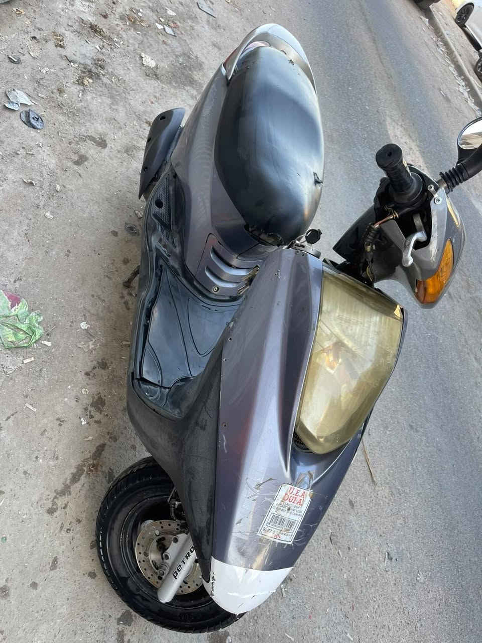 سلام عليكم درجة بريز درجة مكفوله كفاله عامه درجة مكينه ممفتوحه درجة كابريتر بلادي وكلشي شغال بيه كهربائيات كله شغاله والون مميز وشلعه ومعدل فول موصفات درجة حلوه وسعر 575 وبي مجال حك الجيه المكان بغداد حي الاعلام قرب تقاطع درويش رقمي *********** واتساب أومازنجر ملاحظه درجة احله من الصوره
