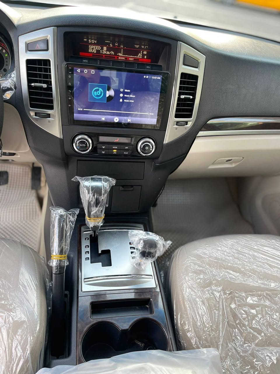 سلام عليكم اخوان باجيرو للبيع موديل 2016 كويتي نص مواصفات ماشيه 150 حقيقي هزه سنويه جديد بسمي دفتر بنزين موجود كفاله دعاميه للدعاميه سعر177$ مجال قليل عنوان كركوكك
رقم هاتف ***********
***********
