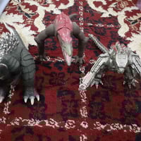 كودزيلا بهذا الجمال والقوة ثلاث قطع  سعر 26 الف وتوصيل مجاني 077690783...