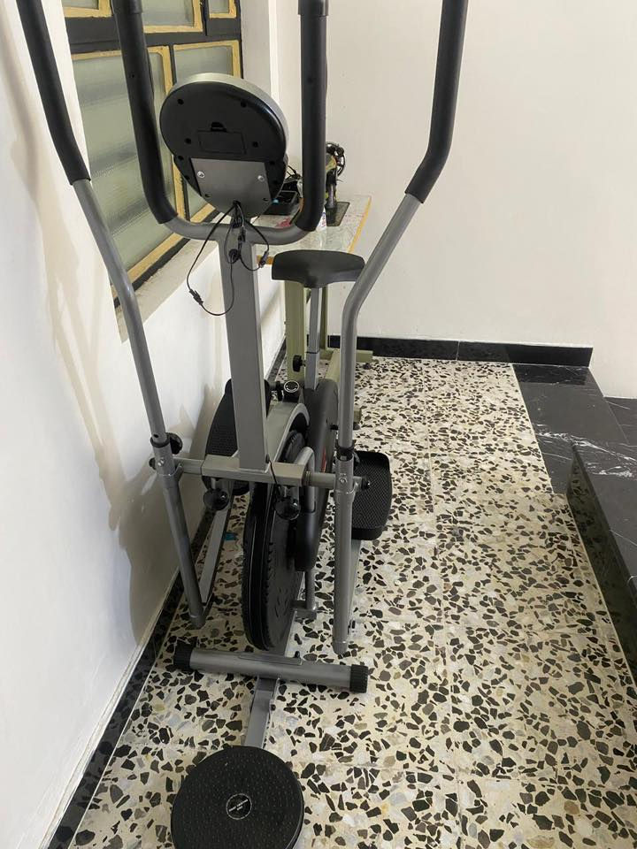 سلام عليكم جهاز جديد مستخدم ٧ ايام ...السعر 190 رقم الهاتف *********** السكن مدينة الصدر حي الكوفه شارع الصوره
