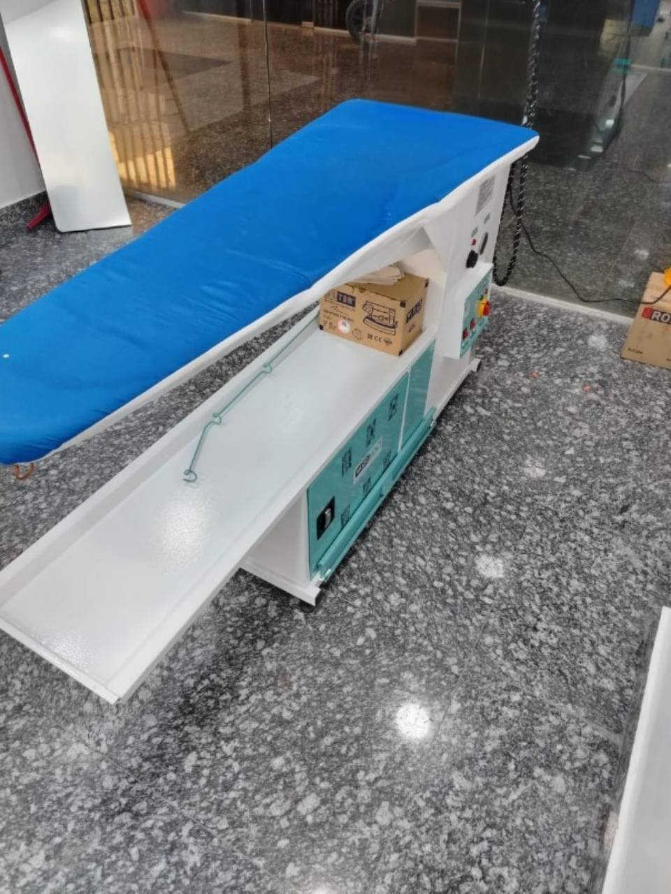 سلام عليكم نورفا كبيره صناعه تركيا للبيع ضمان صيانه ٦ اشهر ***********
