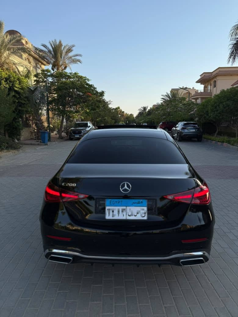 Mercedes-C200
Model 2024
Fully loaded
Imported
2000 km only 
استيراد ، فابريكا بالكامل 
رخصه سنتين 
المعاينة الشيخ زايد القاهرة, مصر


**إذا كنت صاحب هذا الإعلان وتريد حذفه لأي سبب، رجاءا أرسل رسالة إلى الدعم الفني**