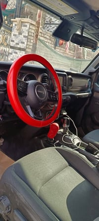 جيب رانجلر 2018 للبيع المحرك: 4 سلندر تيربو. 40 ألف كيلو. اللون: اسمنت...