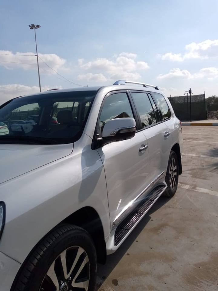 للبيع لاندكروز موديل (2016)  كفالة

فوول مواصفات 

1-بصمه ابواب 

2-بصمه تشغيل 

3-شاشه كبيره 

4-كشنات  جلد 

5-أربع كامرات 

6-حساس امامي 

7-حساس خلفي 

8-حساس ايمن وايسر

9-فتحه سقف

7-10راكب

11-فورويل 

12-تحكم ستيرن 

13-كشنات كهربائ

14-زراك لايت

15-مري شفط

16-بلوجكترات 

17-ثلاجه 

18-تبريد شاشه
باقي المواصفات معروفه كير مكينه مكفولات تبريد ثلج حداديه صدر جديد تخم تاير جديد ترايها حلو رقم أربيل بأسمي شرط التحويل السعر 458 وبيها مجال للشراي مكاني ديالى بعقوبة للستفسار أتصال ع الرقم *********** بعقوبة, ديالى
