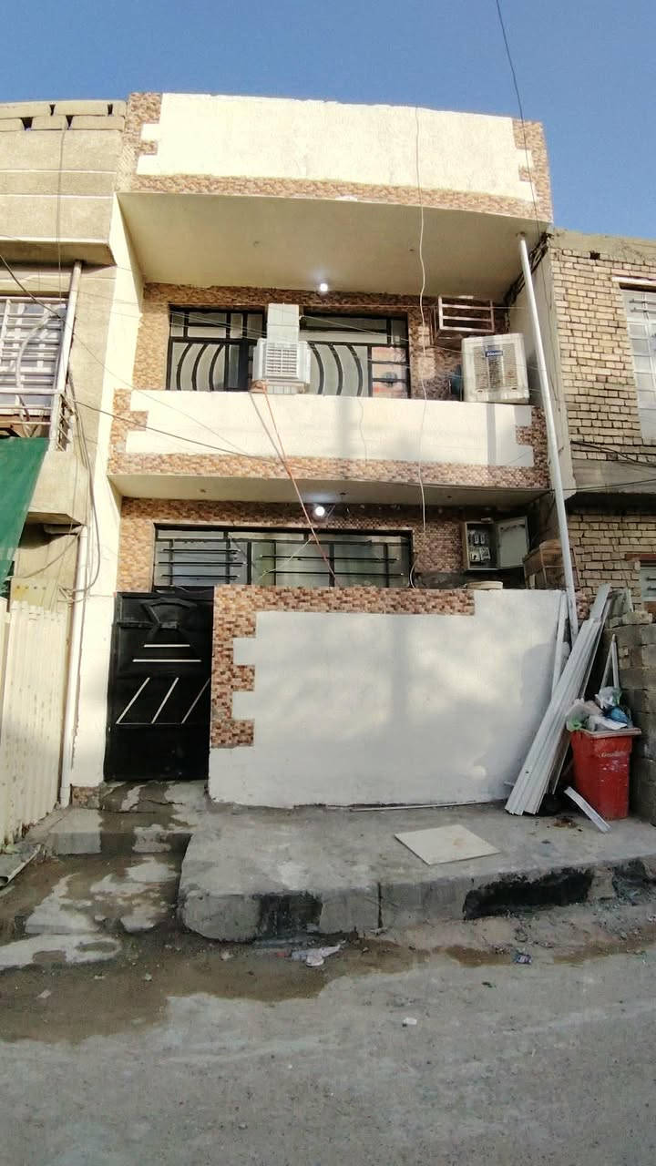 فرصة مميزة – بيت للبيع بسعر مناسب 🔥
🏠 المساحة: 50 متر
📐 الواجهة: 5 متر
📏 العمق: 10 متر
🔹 التفاصيل:
صالة مرتبة ومريحة
خدمات متكاملة
طابق ثاني بيه غرفة إضافية
📍 موقع ممتاز وقريب من كلشي:
قريب من مدرسة أربد
قريب من سوق التراث
المنطقة مخدومة بالكامل 
(ماء، كهرباء، محلات، نقل)
💰 مناسب للسكن أو استثمار
📞 للاستفسار: ***********
