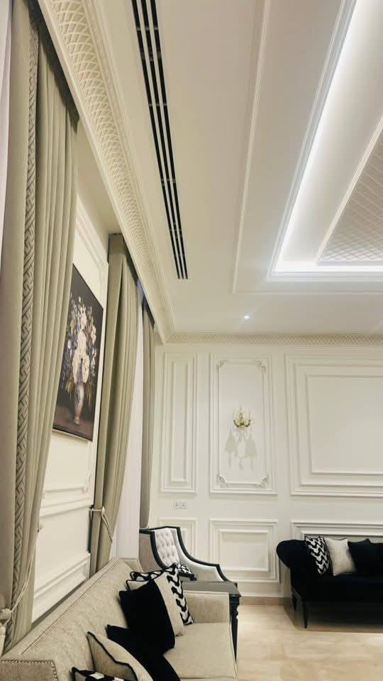 حوّل منزلك 🏠إلى تحفة فنية بلمسة جبسية أنيقة! ✨
نقدم لك أجمل تصاميم الديكورات الجبسية الداخلية التي تضيف الفخامة والرقي لكل زاوية في منزلك.🏠
تصميمات عصرية وكلاسيكية تناسب جميع الأذواق🙅
 تنفيذ احترافي بأعلى جودة ودقة🕒 
1. خبرة عريقة: في تنفيذ القصور والمنازل الراقية.
2. كفاءة الكادر: فريق متناغم يعمل بدقة متناهية.
3. عامل الزمن: سرعة في التنفيذ تضمن لك الانتقال لمنزلك الجديد في أقصر مدة.
بصمة الملوك على جدرانك..
لأن الفخامة تكمن في التفاصيل، يقدم كادرنا المتميز أرقى خدمات النقش اليدوي والزخرفة الإسلامية والكلاسيكية. نحن نحول الجبس الصامت إلى تحف فنية تنبض بالحياة.
• دقة التنفيذ: نقوش هندسية ونباتية بدقة متناهية.
• لمسة ملكية: تصاميم خاصة لا تتكرر، تمنح مجلسك هيبة القصور.
• سرعة واحترافية: كادرنا مدرب على إنجاز أصعب النقوش في وقت قياسي وبأدوات حديثة.
اجعل منزلك يتحدث عن فخامتك.. احجز موعدك الآن.
سرعة في الإنجاز والتزام بالمواعيد💰
 أسعار مناسبة وتنافسية 
تبدء اسعار الجبس بورد من 25 الف كرستة وعمل
 والاصباغ من 5 الف للمتر المربع 
لدينا كادر متخصص باعمال الجص والبورك ايضاً
📞 للحجز والاستفسار:مراسلتنا على البيج 
و الواتساب  ***********📍 
نعمل في جميع محافظات العراق  [ الانبار -الرمادي -الفلوجة-الحبانية-الكرمة بغداد جميع المحافظات] 
والمناطق المجاورة 
 اعمل متابعه ليصلك المزيد من التصاميم والإلهام
