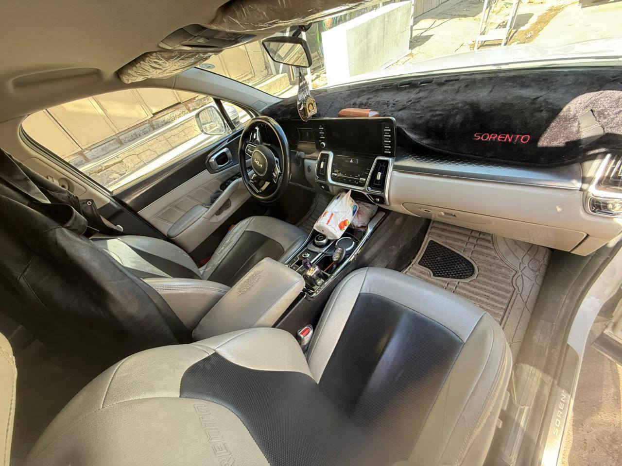 للبيع سورنتو موديل 2022

كفاله عامه ماشه 79الف

محرك 6 سلندر تشغيل عن بعد 

كشنات جلد 3 قطع تبريد 

مرايات شفط + بصمتين 

فول مواصفات عدالبني رامه 

السعر 330

العنوان النجف الاشرف 

الهاتف ***********
