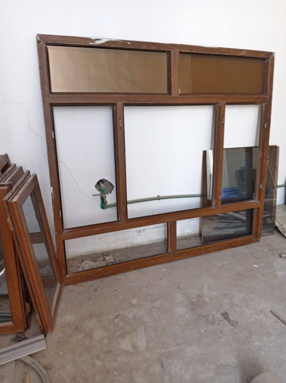 سلام عليكم بيبان وشبابيك مستعمل  للبيع مكان ديالى اتصل على الرقم***********
