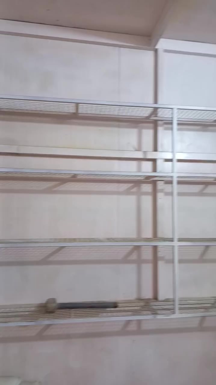 كرفان للبيع العرض315 متر وطول 265 مكاني الخمسه كيلو ***********
