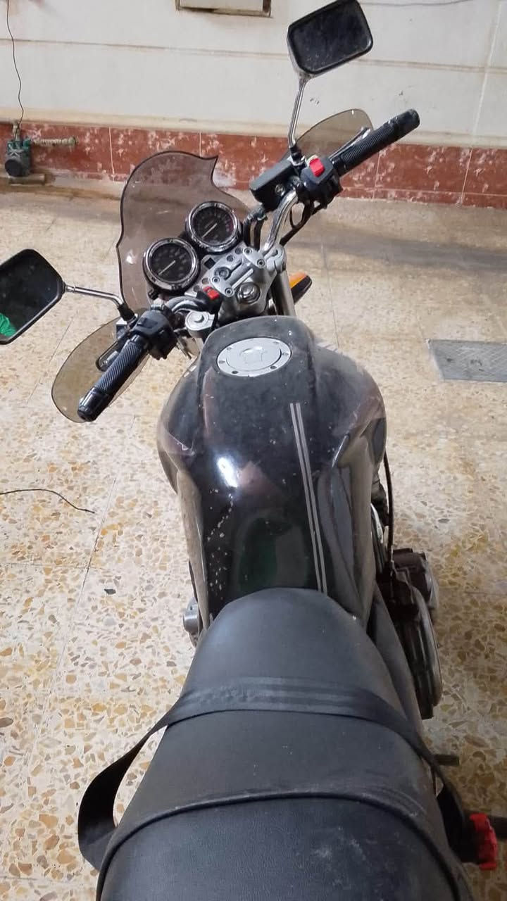 سلام عليكم
سيبي فور جيل اول سعر 1700 
 وبيها مجال بسيط 
مكان رمادي خمسه كيلو
***********
