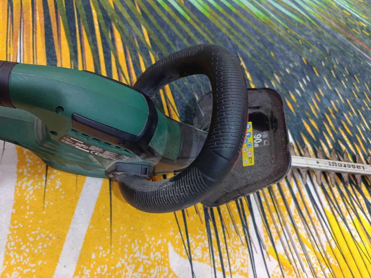 مكينه تقليم بارك سايد بهاذه الشكل شغاله بدون بطاريه خلي سعرك وبالعافيه ***********
