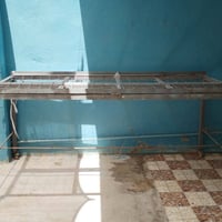 ميز • للبيع