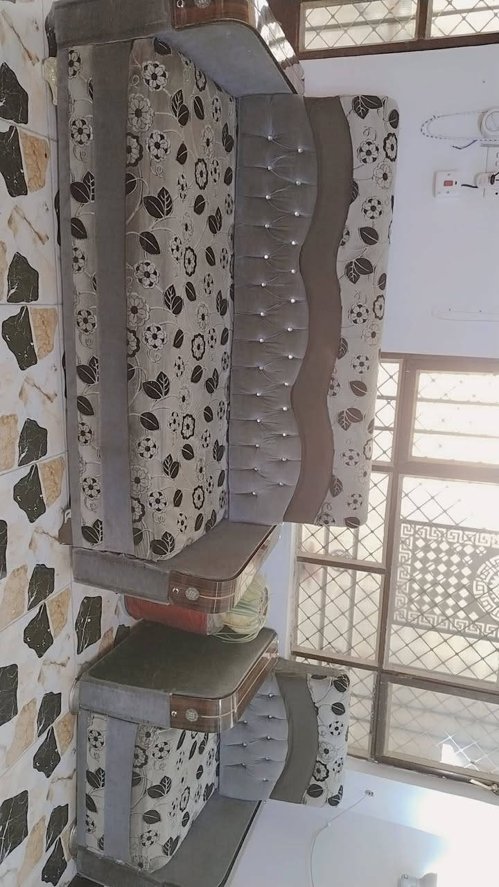 تخم 7 مقاعد
مكانه ثعالبه 
سعره 125


**إذا كنت صاحب هذا الإعلان وتريد حذفه لأي سبب، رجاءا أرسل رسالة إلى الدعم الفني**