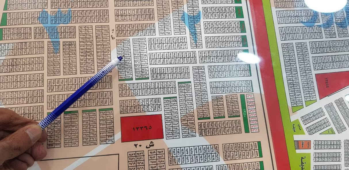 قطعة ٢٧٩٠مساحة ١٢٥متر قريبة على شارع ٤٠السعر خاص ***********
