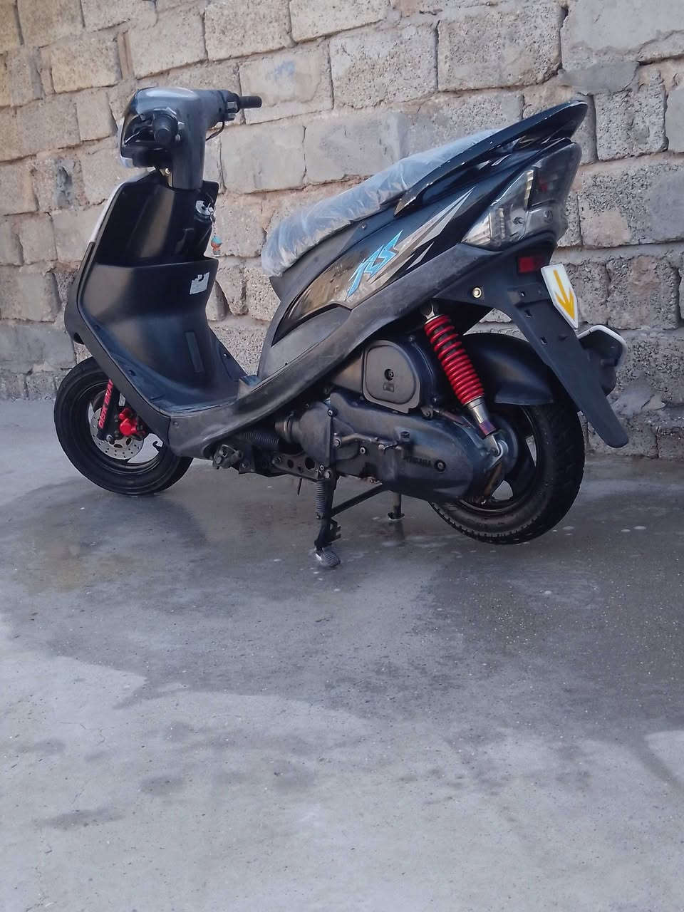 السلام عليكم دراجة ماكس عدلة للبيع
الدراجة مزودة بوشة 55 الدراجة شلعة ومعدل الدراجة كلشي بيهة شغال نكرة سلف هندر الدراجة كاملة ماذب عليهة ربع كاملة مكملة الدراجة ختم واحد وية المكينة السعر 700 وبيهة مجال للتواصل الخاص مفتوح او على هاذا الرقم *********** العنوان كربلاء الحسينية
