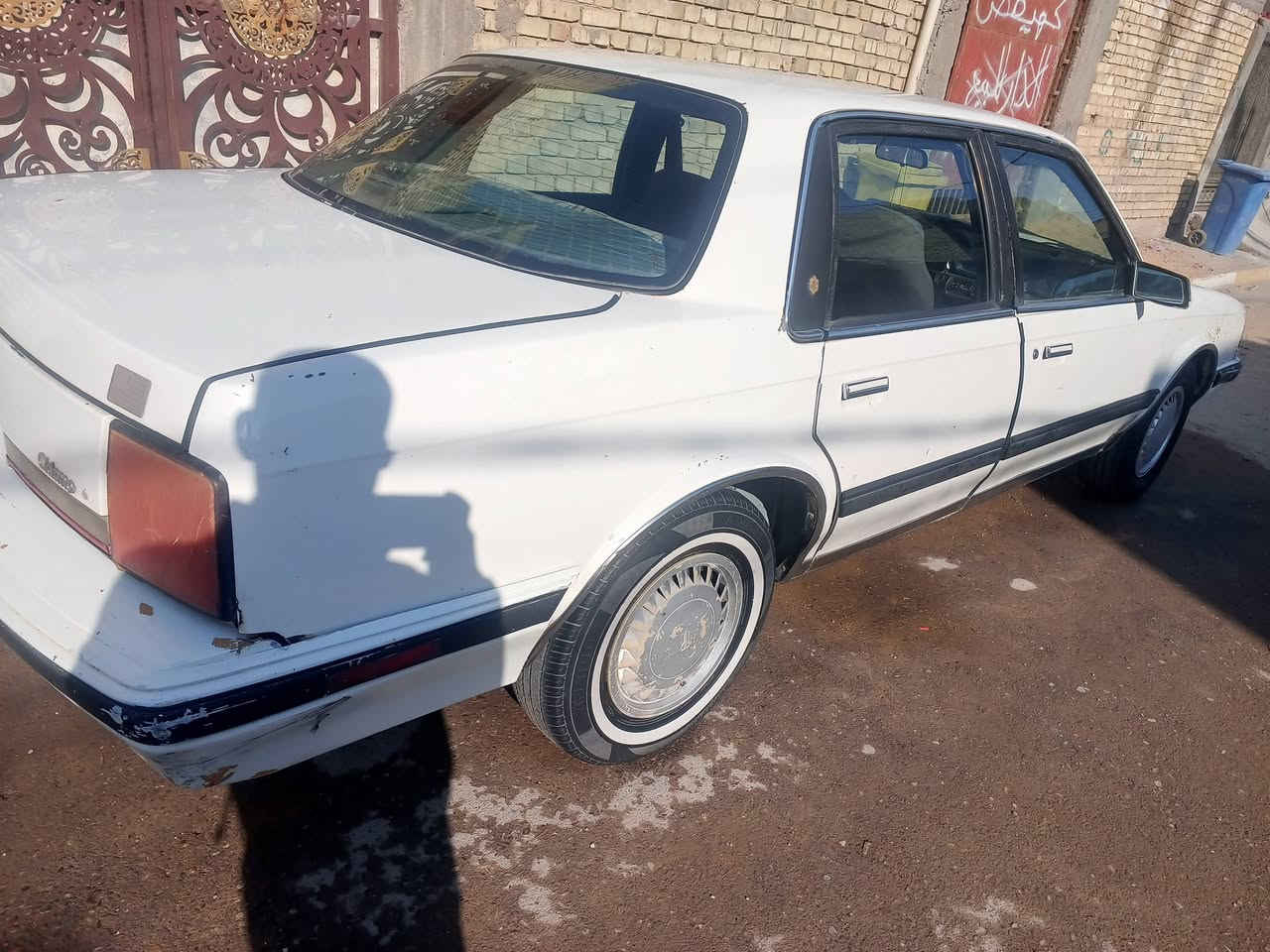 السلام عليكم اولدز موديل 1990 باسمي رقم بغداد مكاني بغداد العبيدي السعر 28 وبيها مجال ***********
