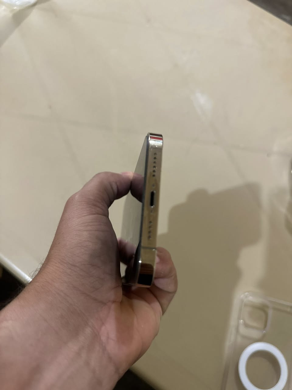 ايفون ١٢ برو ماكس  لون ذهبي ذاكرة ٢٥٦ بطارية ٨٠ بلادي مامرفوع جهاز كله بلادي شركة فقط ظهر مفطور مثل مموضح بصوره مراوس ويا ايفون ١٣ او ١٤ برو ماكس وانطي فرق العنده ينزل


**إذا كنت صاحب هذا الإعلان وتريد حذفه لأي سبب، رجاءا أرسل رسالة إلى الدعم الفني**