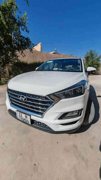 هونداي توسان 2020 - وارد خليجي - رقم بغداد :
 * مكفولة (كير، محرك، صبغ).

الممشى: 56,000 كيلومتر فقط.

المحرك: دوش  (DOHC) سعة 2000 سي سي.
التسجيل: رقم بغداد - تحويل فوري.

المواصفات: Limited .
*شاحن وايلر لس 
*منافذ usb 
*مثبت سرعه
*نضام aps 
*شاحن موبايل لاسلكي
 *  مراي شفط  مع إشارات جانبية بيها 
 * الكشنات جلد ، تحكم كهربائي كامل.
*كاميرا عدد 2 أمامية والخلفيه موجهة مع حركة الستيرن. 
 * الحساسات :
 حساسات أمامية وخلفية
حساس تنبية نقطة عمياء ، حساسات ابواب, حساسات انطلاق 

 * التشغيل: بصمة  عدد 2

 * التبريد: تبريد قطعتين  

 * شاشة لمس بلادي اردني 
بلوتوث وانترنت اندرويد كار بلي 

 * التحكم: تحكمات ستيرن كاملة (تحكم ، ميديا، مثبت سرعة.... ).
واحهة كروم كامل داخل جلد و صاج

 مقاس الاطار 19 
   * تخم تايرات جديد.
   * دوشمة جلد جديدة.
   * الدشبول مطعم خشب صاج .

حالة السيارة  :

السيارة جداً نظيفة، وجاهزة للاستخدام.

السعر: 213 وبي مجال 
الموقع: بغداد .

السيارة باسمي 

للتواصل: ***********

