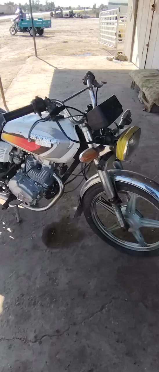 للبيع كله؛ شغال محرك مامفتوح عوزها بس باتري أوراق اصولي ٥ ب ٣٠٠ الف ناحيه لامام طريق جبله ***********
