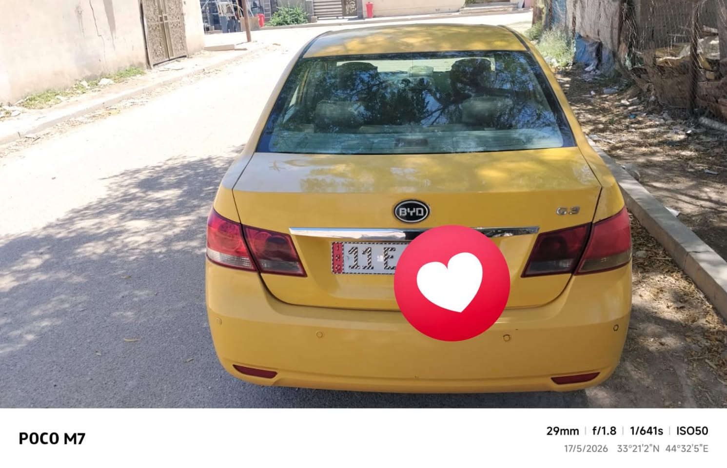 سلام عليكم 
سيارة بي واي دي G3 
موديل ٢٠١٣
محرك تبخير و بي خربطة 
كير مكفول صدر نص عمر امامي خلفي 
تبريد شغال تدفئة شغاله 
بيها تبديل بابتين صفحة اليمنه باب الصدر و باب العبري و تبديل جاملغ اليمنه 
عده هذا مكفوله رقم انكيلزي بغداد 
بسمي 
سعرها ٤٨ ورقة و بيها مجال بسيط 

 مكاني بغداد الكمالية 

هيئة مصفرة بس عليها غرامات تقريبا مليون و ٨٠٠ الف ذني علينه 
استفسار رقمي *********** 
رقم صاحب السيارة ***********
