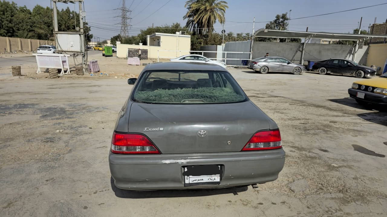 كرستا 2000 رقم كربلاء 
ظفيرة جديدة قبل خمسة اشهر بدلتها
اوصولية مية بالمية ..
نقصها حدادية وسنويتها ساقطة قبل شهرين ..
مالكها ومكانها بالديوانية المركز ..
السعر 55 ...
***********
