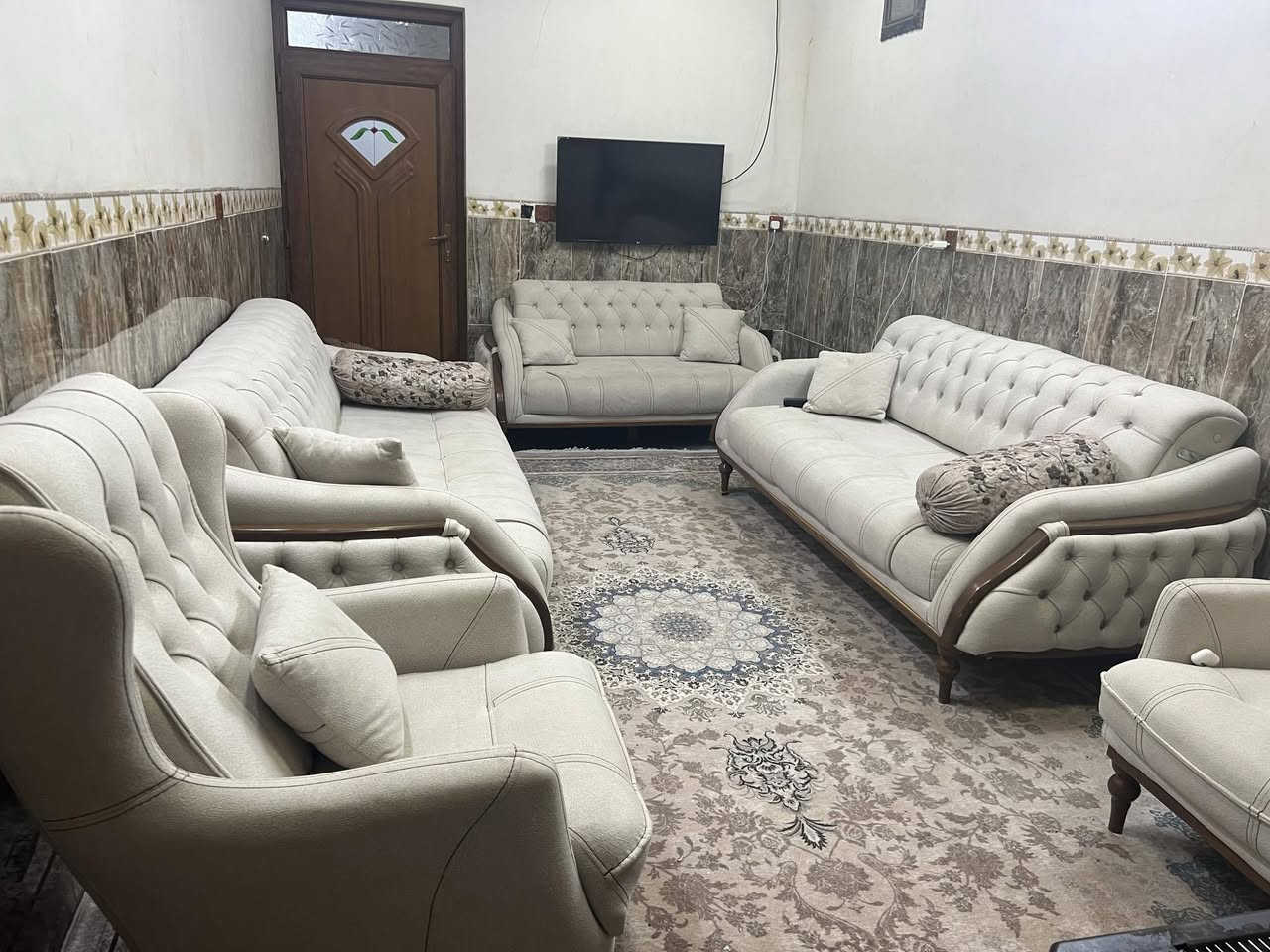 ئەم تاقە قەنەفە ناوازەیە بە دیزاینێکی زۆر شیک و سەردەمیانە بۆ فرۆشتن 🛋️✨
‎تایبەتمەندییەکان:
‎✅ ستایلی تورکی مۆدێرن: زۆر گونجاوە بۆ ژووری میوان و دانیشتن.
‎✅ کوالیتی بەرز: بە باشترین جۆری قوماش و ئیسفەنج دروستکراوە (زۆر پاک و بێ کێشەیە).
‎✅ ڕەنگ و شێواز: ڕەنگێکی کراوە و هێمن کە لەگەڵ هەموو ماڵێک دەگونجێت 🏠.
‎زانیاری نرخ:
‎💰 نرخی دروستکردن: خۆی بە ١٢ وەرەقە ($1,200) دروستکراوە.
‎🔥 نرخی فرۆشتن: تەنها بە ٧٥٠ دۆلار ($750) دەست دەکەوێت! (پاشەکەوتێکی گەورە بۆ کڕیار)‎📍 شوێن([چەمچەماڵ شۆڕش] :


**إذا كنت صاحب هذا الإعلان وتريد حذفه لأي سبب، رجاءا أرسل رسالة إلى الدعم الفني**