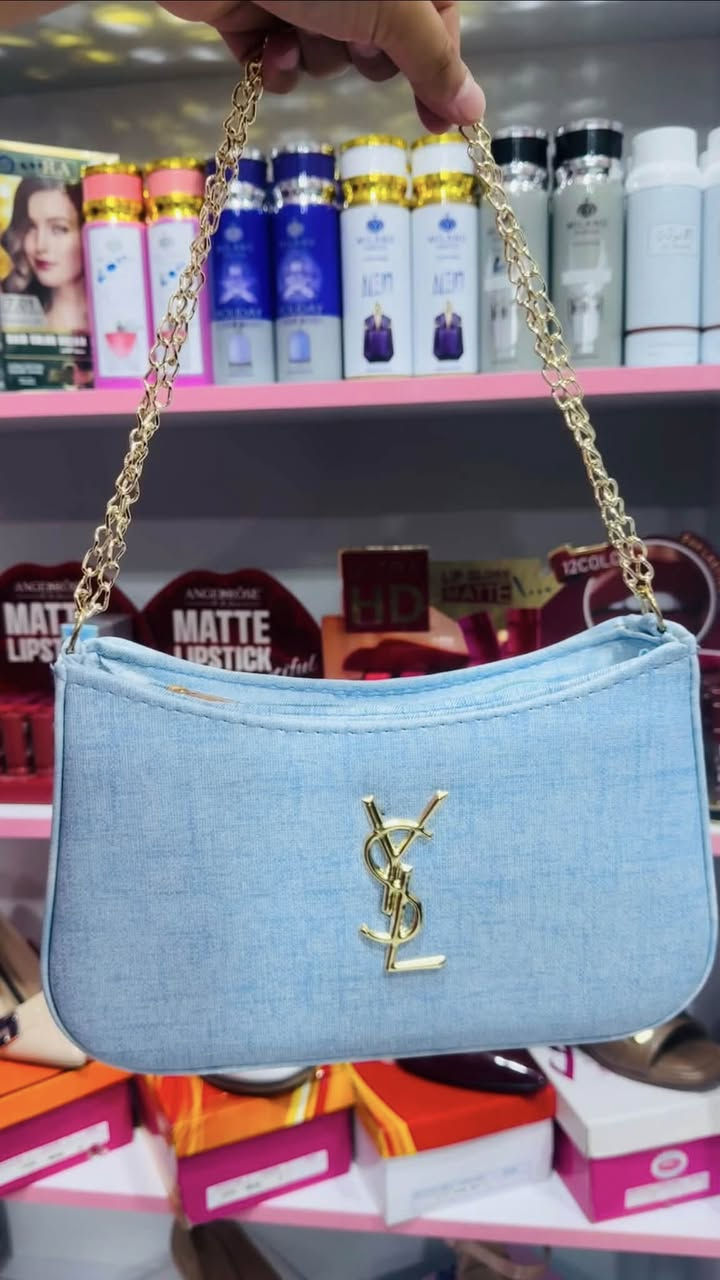 توفرت الجنطة النسائية 👜💫❤️
بسعر مناسب 🔥
العنوان : الديوانية _ قضاء السنية _ الشارع التجاري _ الفرع المقابل لجمعية دنگه التجارية


**إذا كنت صاحب هذا الإعلان وتريد حذفه لأي سبب، رجاءا أرسل رسالة إلى الدعم الفني**
