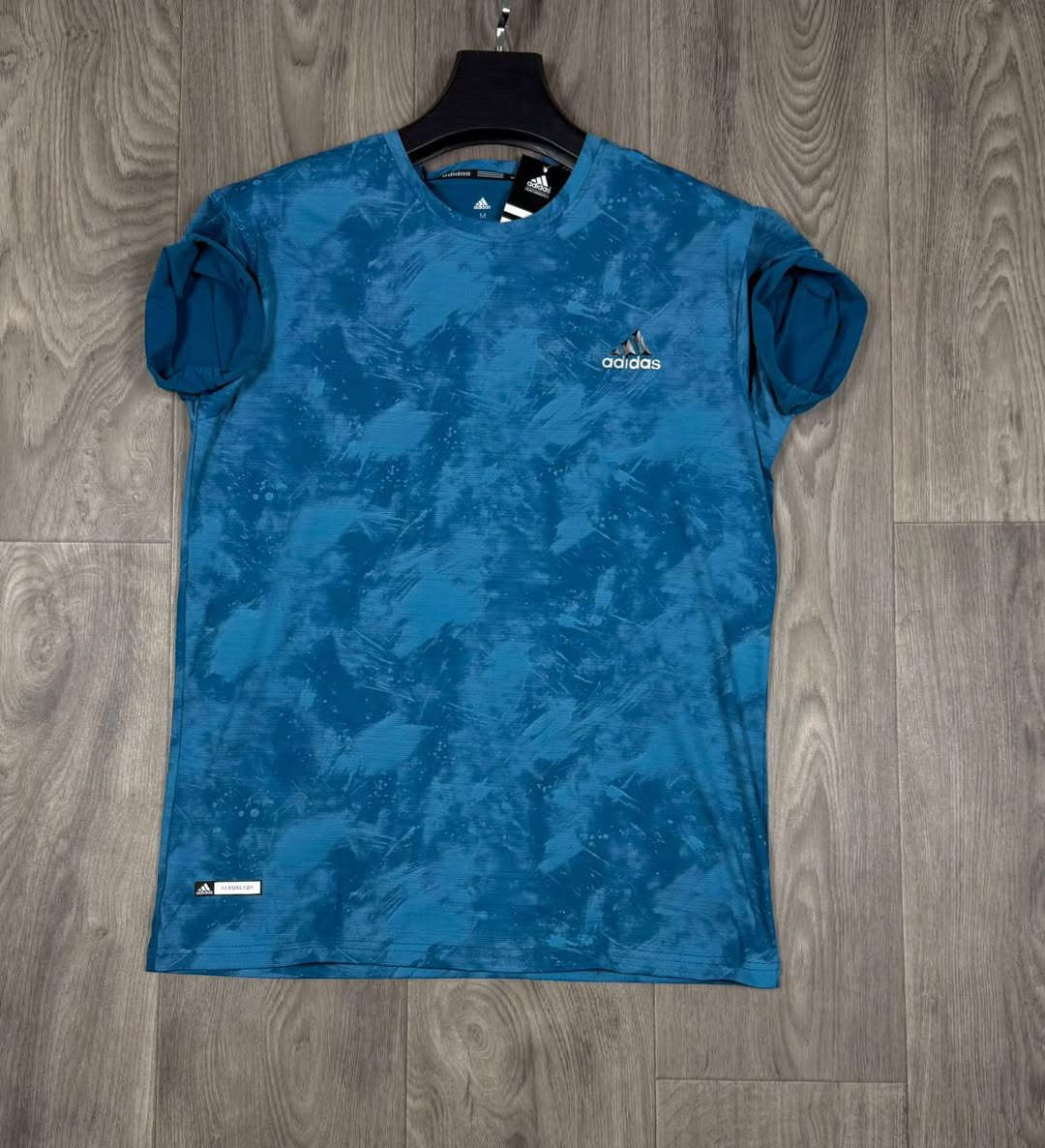 تشيرت فلتر
خامه اصلية 
القياسات M L XL XXL
السعر 15
قطعتين ب25
العنوان/السماوه/تقاطع الأسكان/قرب مقهى الأسكان 
واتساب ***********
