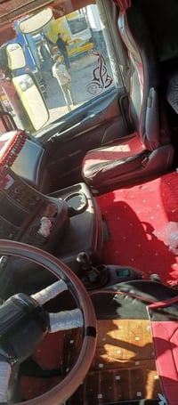 سكانيا ٢٠٠٤ • محرك وكير شرط • جاهزة لشغل