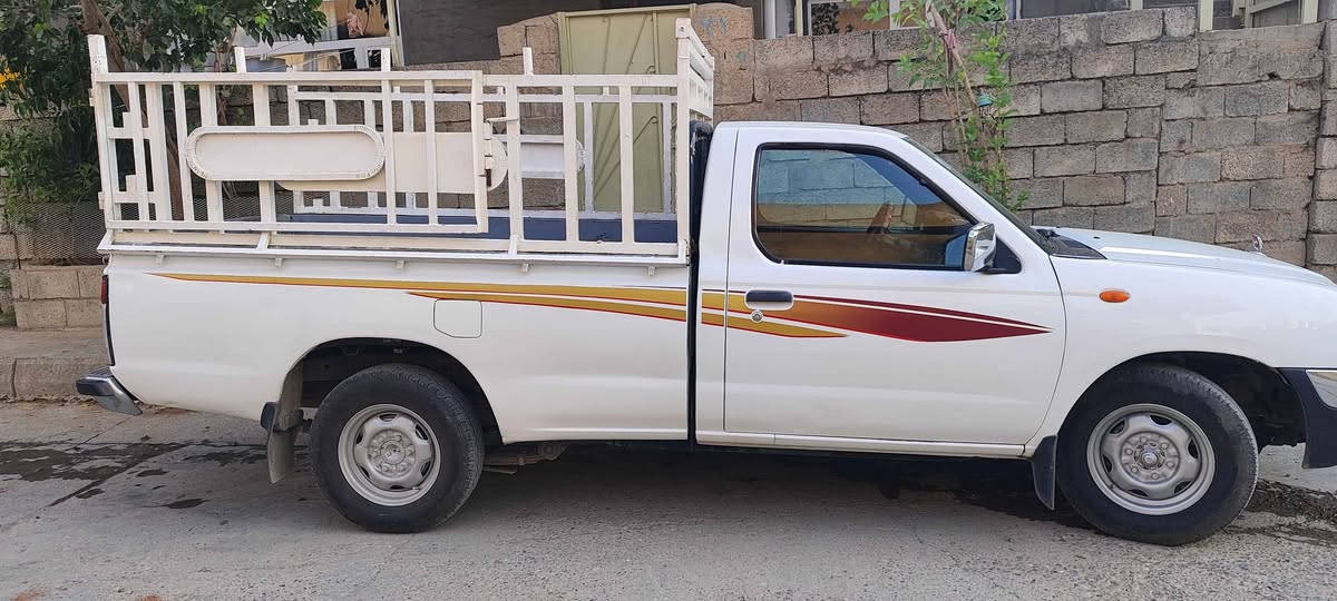 گێڕو مەکینە بەشەرت
سەنەوی تازە
دەرگایەکی پارچە رەشەو هەردووک شانەکەی بۆیاغە
*********** Singapore
