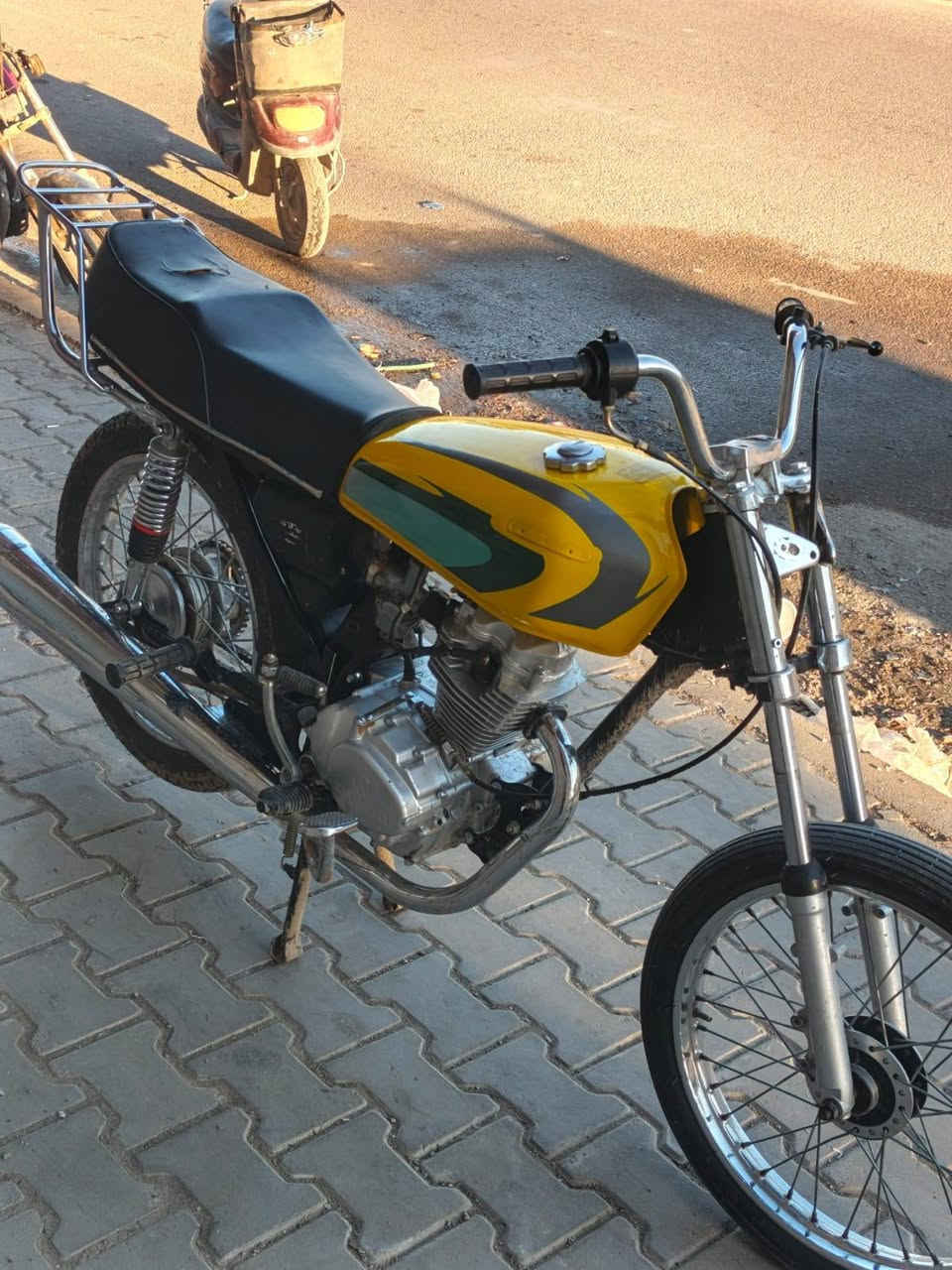 اللبيع كلك  سعر 375بيه مجال قليل ***********
