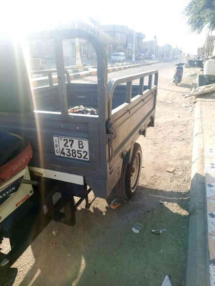 السلاعليكم ستوته لبيع سنويه ورقم  المديل 2012 جاهزه مامفتوحةالسعر خاص هاذه الرقم ***********
